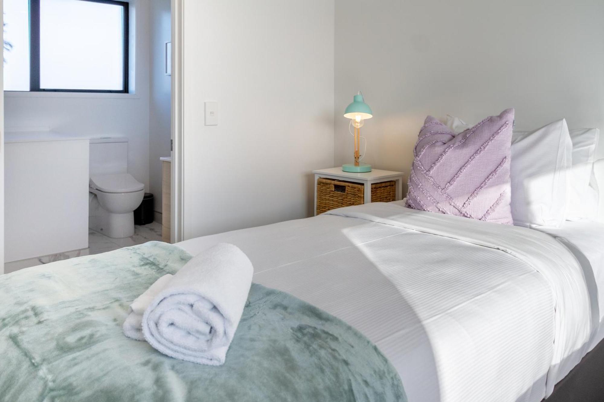 Apartment Enchanted Escape 2 Bed 2 Bath Cbd Christchurch